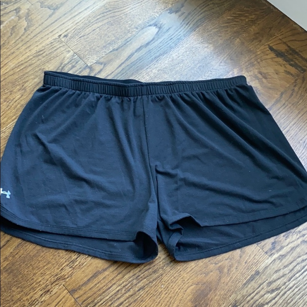 Womens UA shorts
